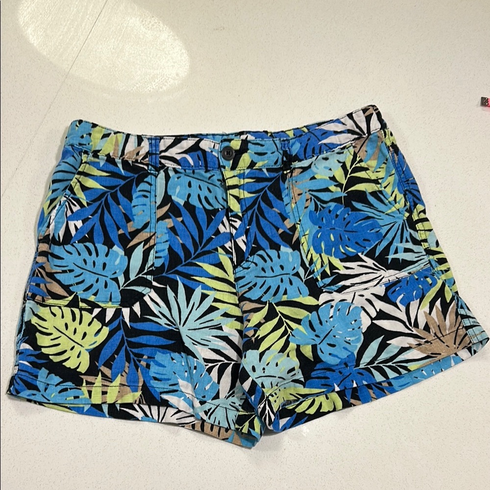 Tropical Leaf Print Women's Shorts